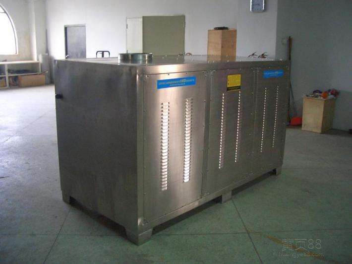 光解除臭模塊可根據風量及氣體濃度的大小，靈活配置光解氧化模塊的個數，采用抽屜式插拔安裝形式，配件統(tǒng)一，安裝及維護方便。備件可在線維護和更換，方便靈活。