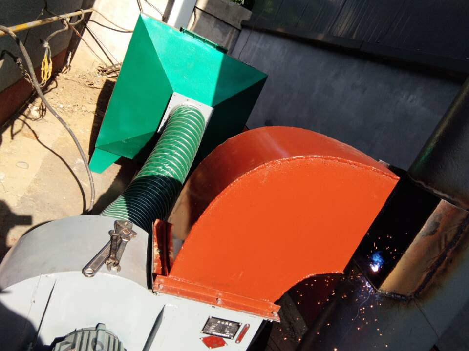 此處設(shè)計(jì)“溶媒吸附+活性炭吸附”的工藝流程進(jìn)行廢氣凈化，排放標(biāo)準(zhǔn)設(shè)計(jì)為近零排放，第三級(jí)設(shè)計(jì)VOC氣體凈化效率η3=95%。