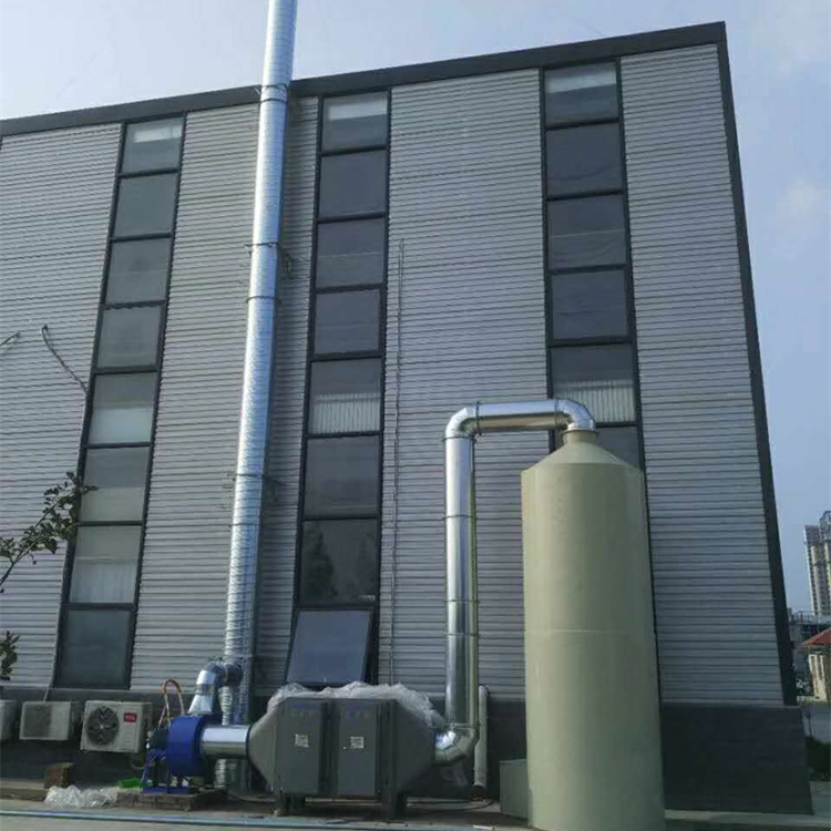    酸氣廢氣處理采用水噴淋塔+UV光解廢氣凈化組合來對廢氣進行凈化，適合于連續(xù)和間歇排放廢氣的治理；
