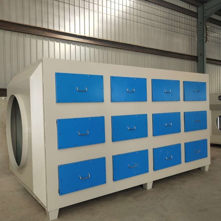 噴漆房<a href='http://uwlcbvq.cn/products/chuchen/jh/gongyefeiqichuli/' target='_blank' title='廢氣處理設(shè)備' ><strong>廢氣處理設(shè)備</strong></a>價格_油漆車間煙粉塵廢氣治理方案工藝小型噴漆房廢氣處理設(shè)備的工作原理 噴漆房廢氣處理設(shè)備價格_油漆車間煙粉塵廢氣治理方案工藝小型噴漆房廢氣處理設(shè)備的工作原理